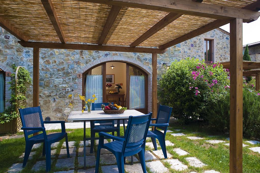 Antica Fonte Resort Casole dʼElsa Стая снимка